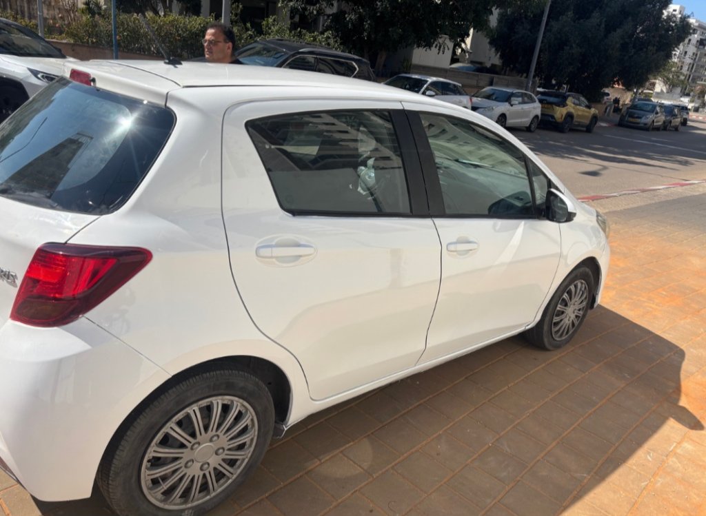 טיוטה יאריס יד 2 🤚